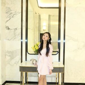 Meet your Posher, Lina